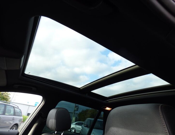 BMW Řada 3 Kombi 3,0 l 180 kw