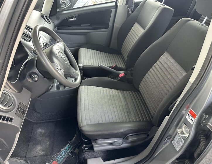 Suzuki SX4 Hatchback 1,6 l 88 kw