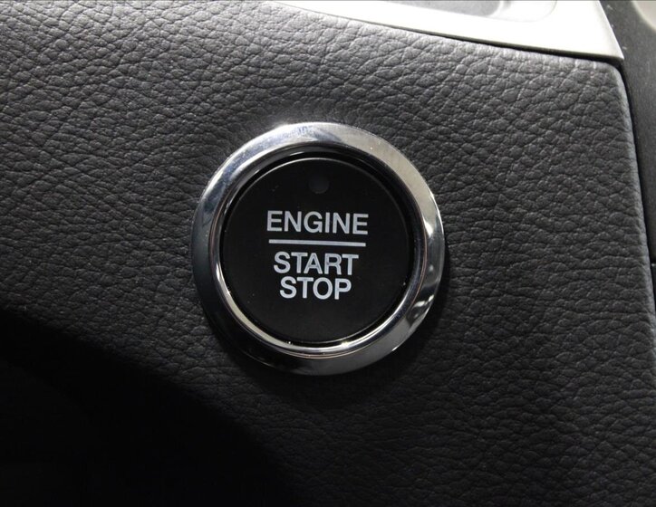 Ford S-MAX MPV 2,0 l 110 kw