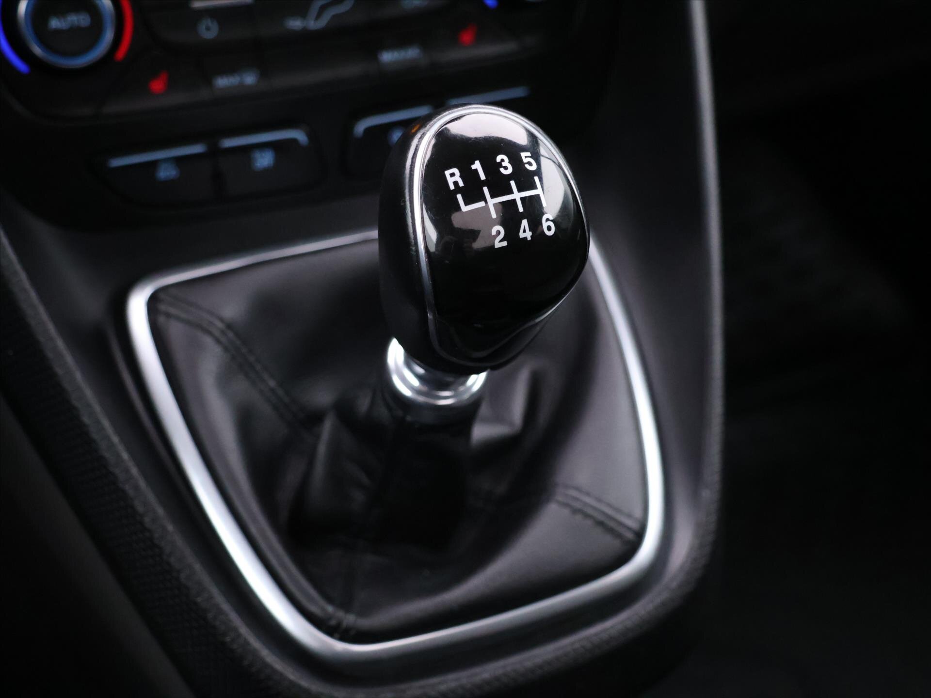 Ford Tourneo Connect MPV 1,5 l 88 kw