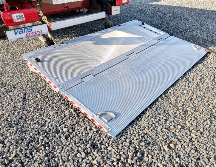 Mercedes-Benz Sprinter Valník 3,0 l 140 kw