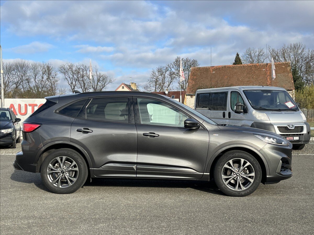 Ford Kuga Kombi 1,5 l 111 kw