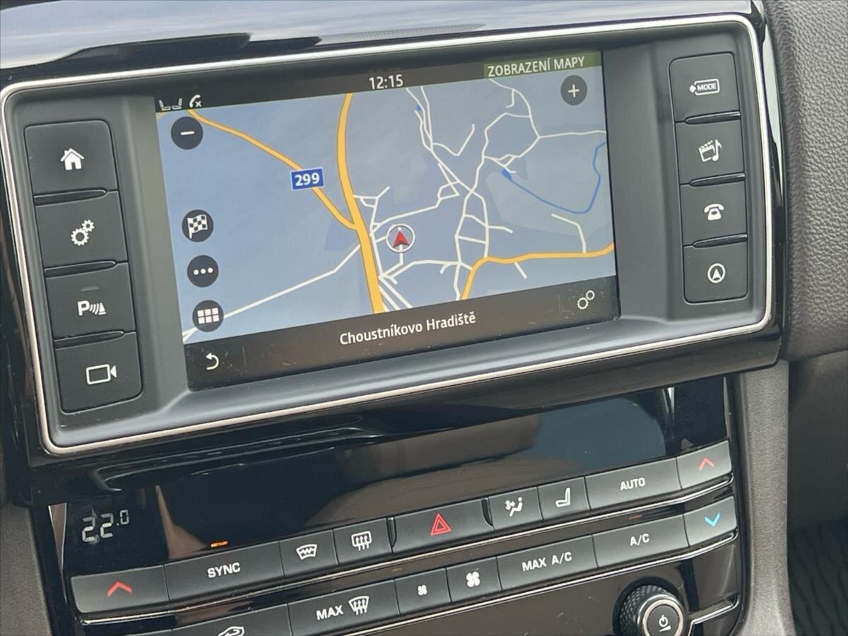 Jaguar F-Pace Kombi 2,0 l 132 kw