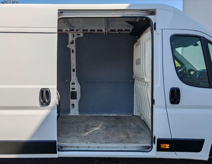 Peugeot Boxer Skříň 2,2 l 121 kw