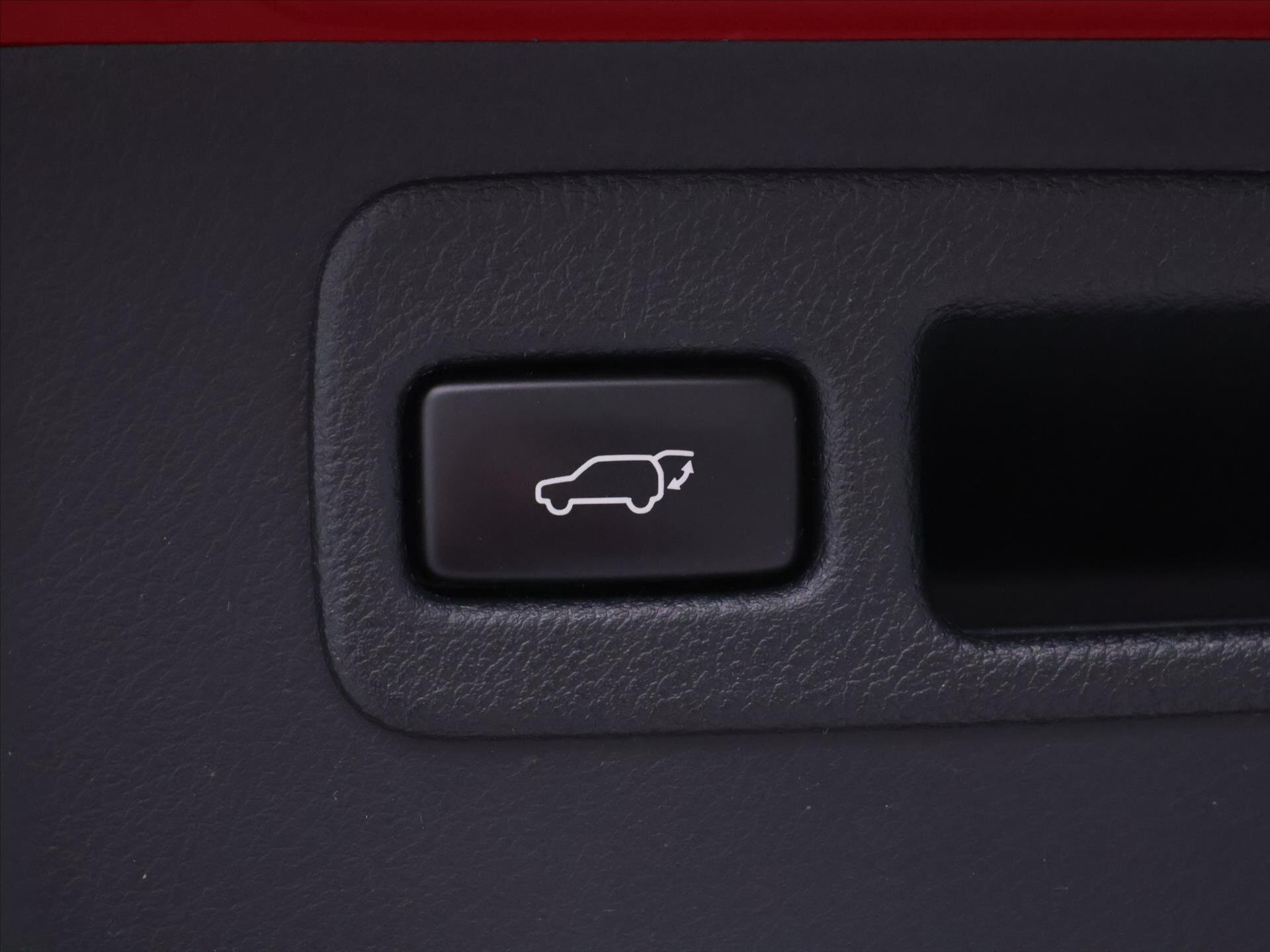 Lexus NX 300h SUV 2,5 l 114 kw