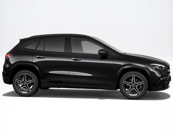 Mercedes-Benz GLA SUV / Terénní 1,3 l 120 kw