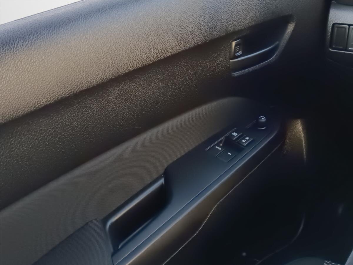 Suzuki Vitara SUV / Terénní 1,4 l 95 kw