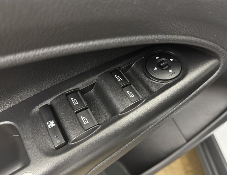 Ford Tourneo Connect MPV 1,5 l 74 kw