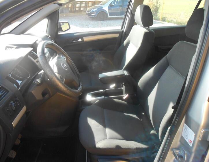 Opel Zafira 12