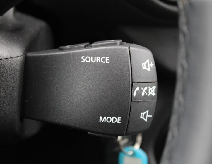 Dacia Sandero Hatchback 999,0 67 kw