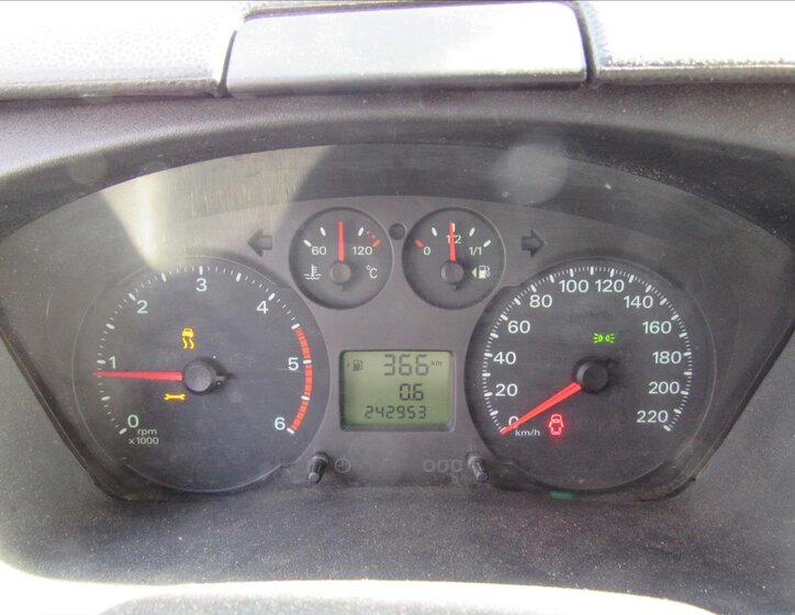 Ford Transit Skříň 2,2 l 74 kw