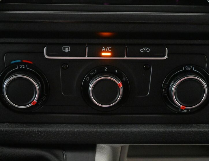 Volkswagen Transporter Skříň 2,0 l 84 kw