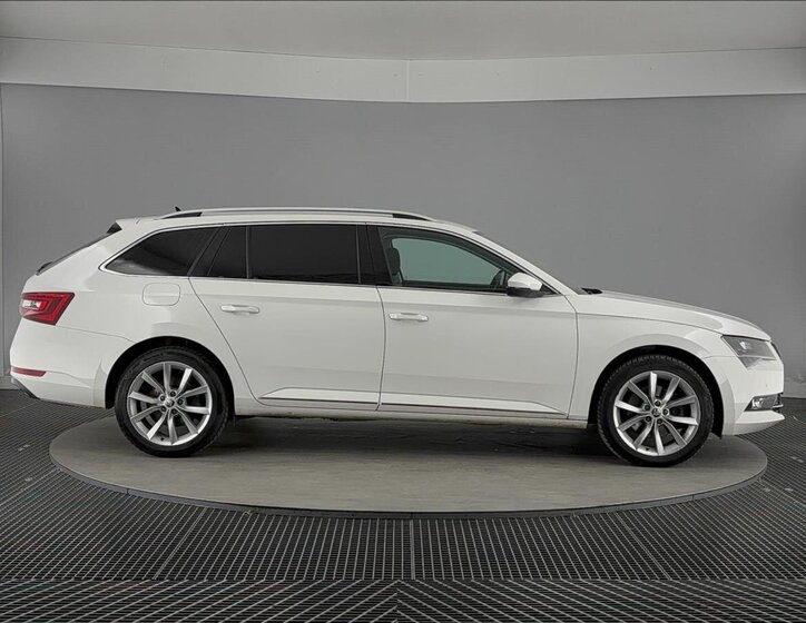 Škoda Superb Kombi 2,0 l 140 kw