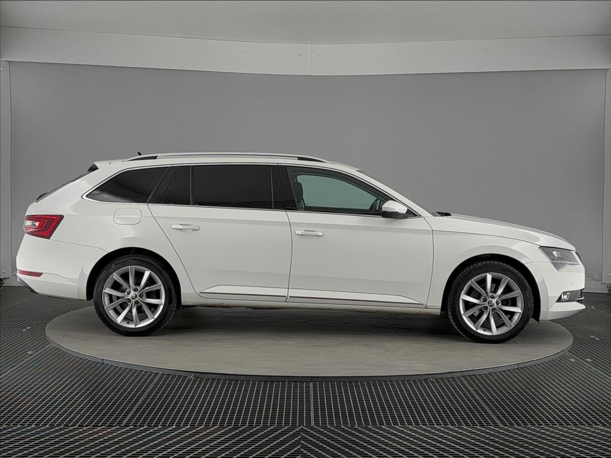 Škoda Superb Kombi 2,0 l 140 kw