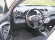 Toyota RAV4 Kombi 2,0 l 112 kw