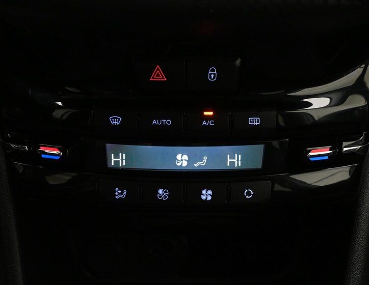 Peugeot 2008 SUV 2,0 l 60 kw