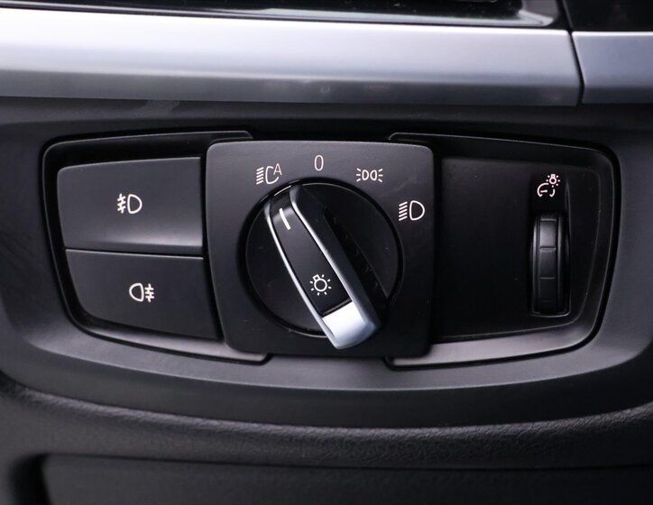 BMW X5 SUV / Terénní 3,0 l 230 kw