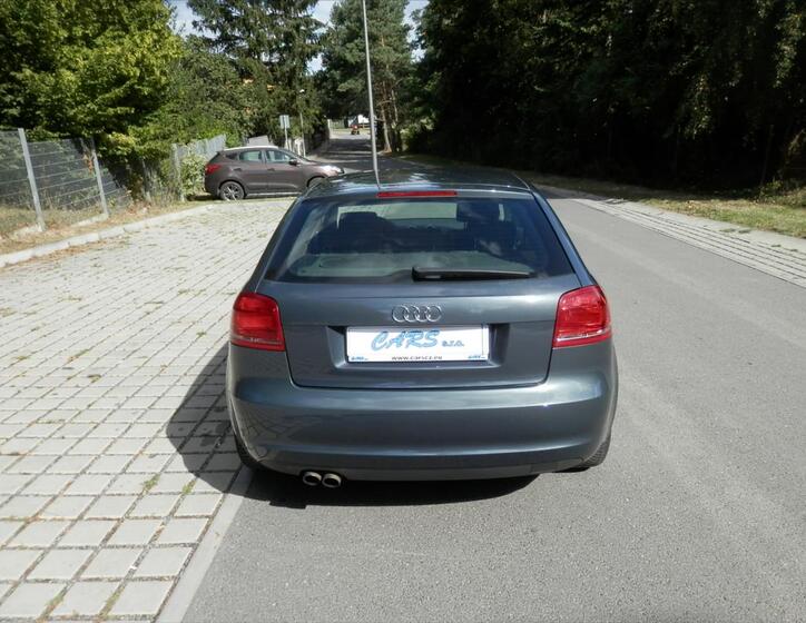 Audi A3 8