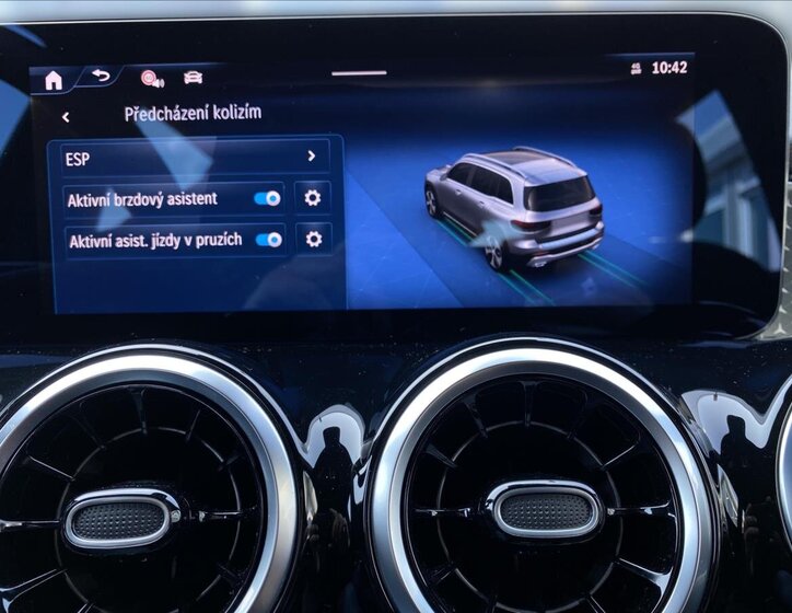 Mercedes-Benz GLB SUV / Terénní 2,0 l 110 kw