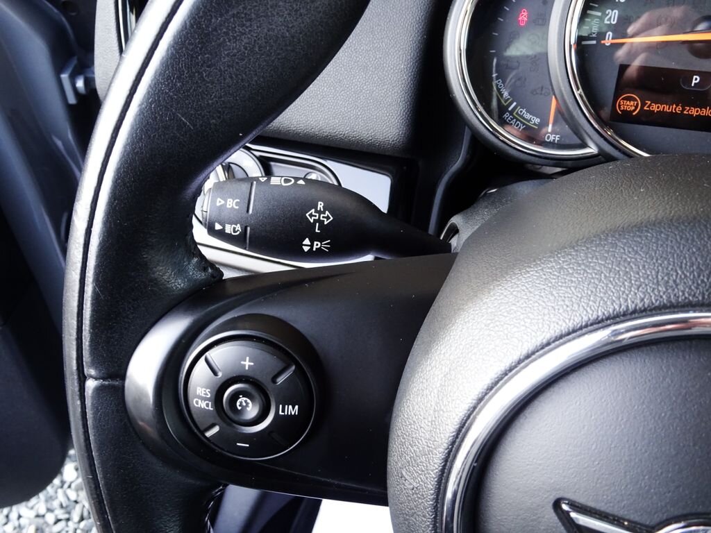 Mini Ostatní Kombi 1,5 l 165 kw