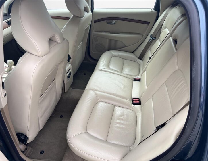 Volvo V70 Kombi 2,4 l 136 kw