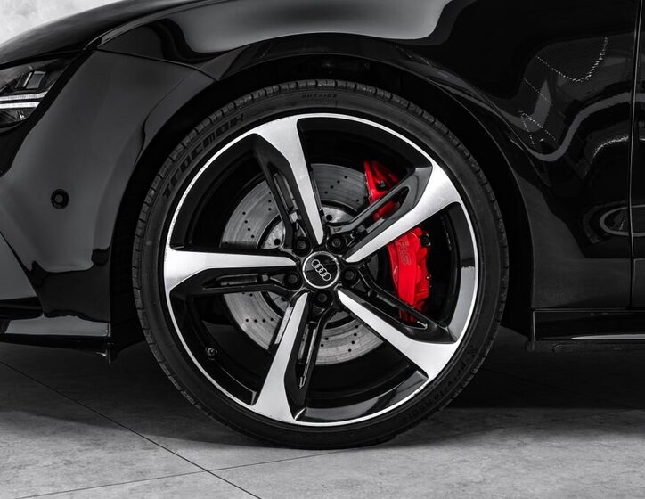 Audi RS7 Sedan / Limuzína 4,0 l 412 kw