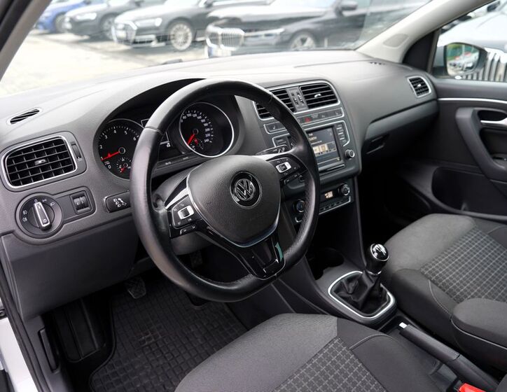 Volkswagen Polo 25