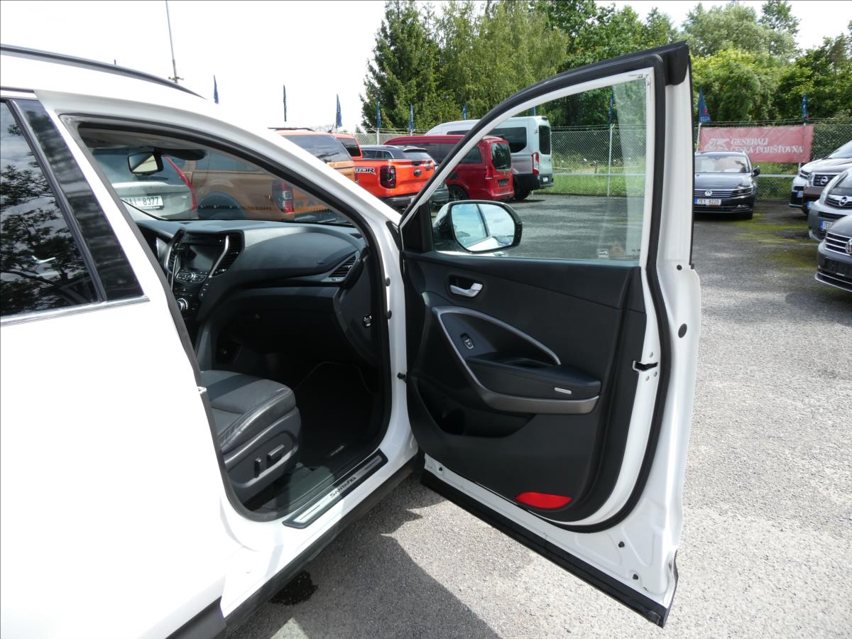 Hyundai Grand Santa Fe