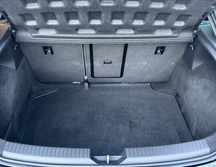 Seat Leon Hatchback 2,0 l 213 kw