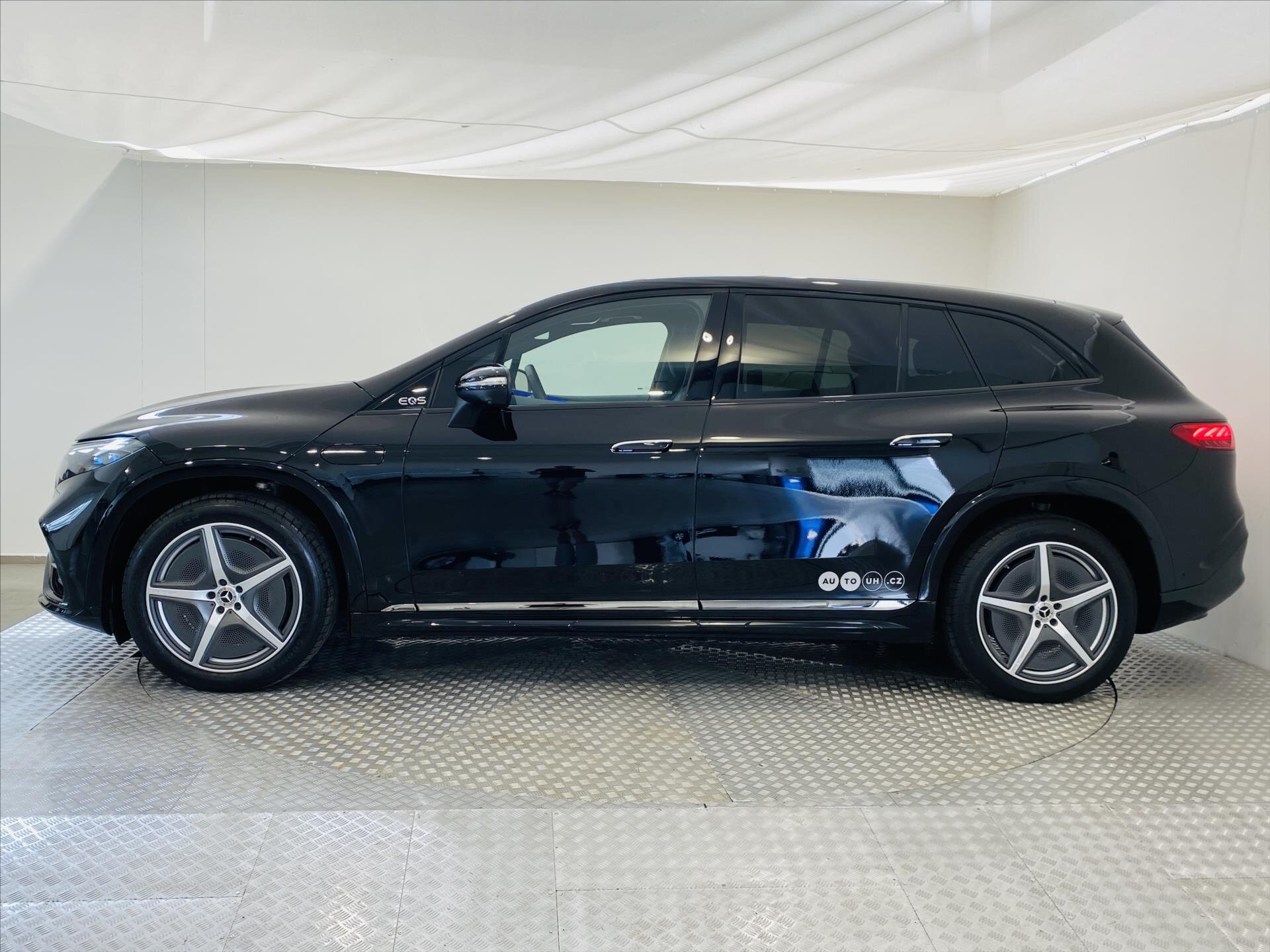 Mercedes-Benz EQS SUV / Terénní 0,0 330 kw