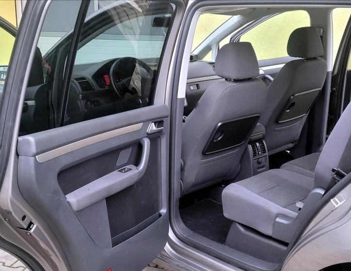 Volkswagen Touran 20