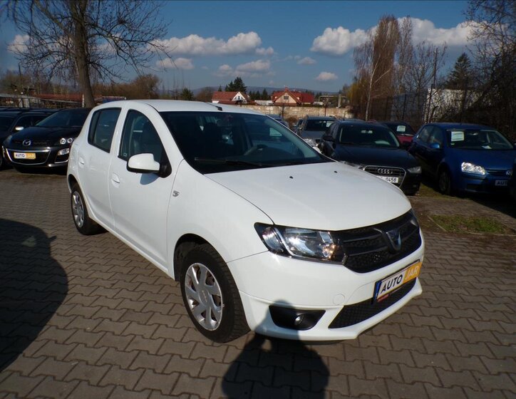 Dacia Sandero Hatchback 1,1 l 54 kw