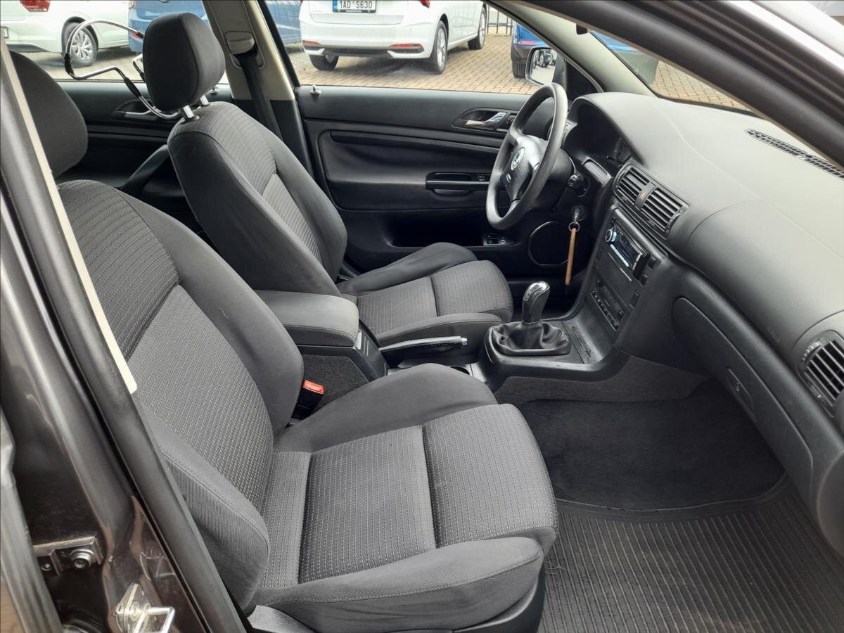 Škoda Superb Sedan / Limuzína 1,9 l 74 kw