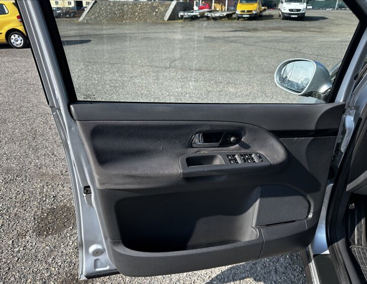 Volkswagen Sharan Kombi 1,9 l 85 kw