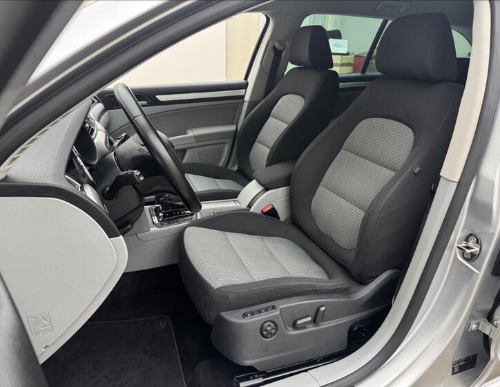 Škoda Superb Kombi 2,0 l 103 kw