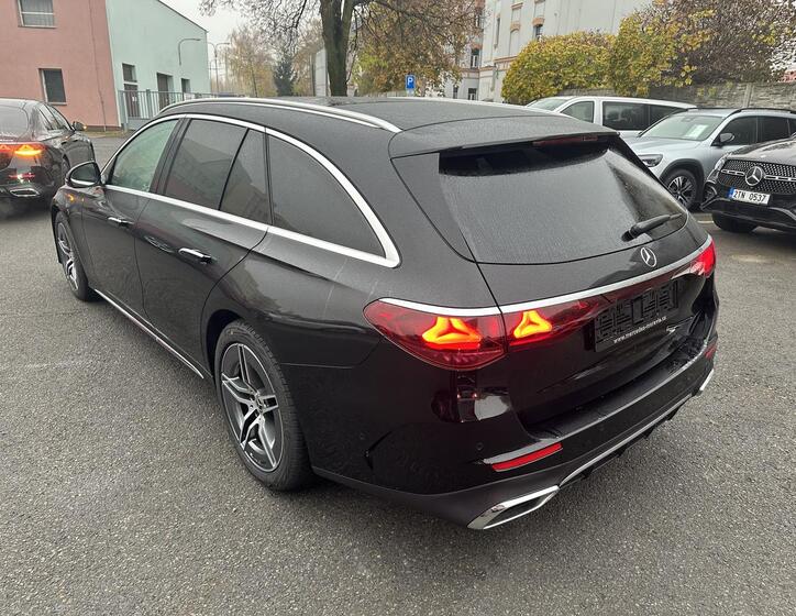 Mercedes-Benz Třídy E 4