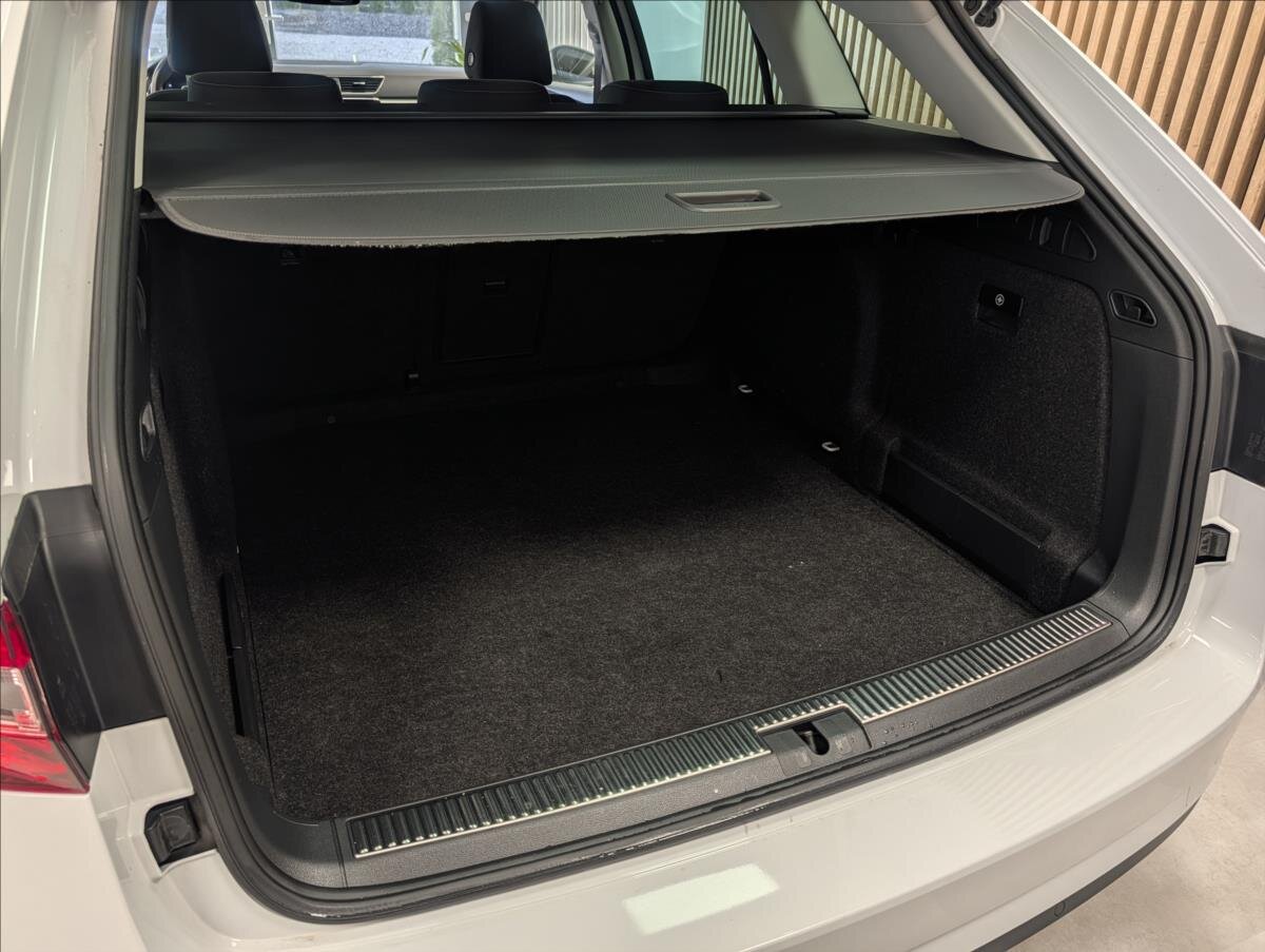 Škoda Superb Kombi 2,0 l 110 kw