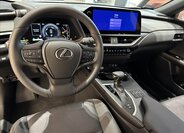 Lexus UX 250h SUV / Terénní 2,0 l 135 kw