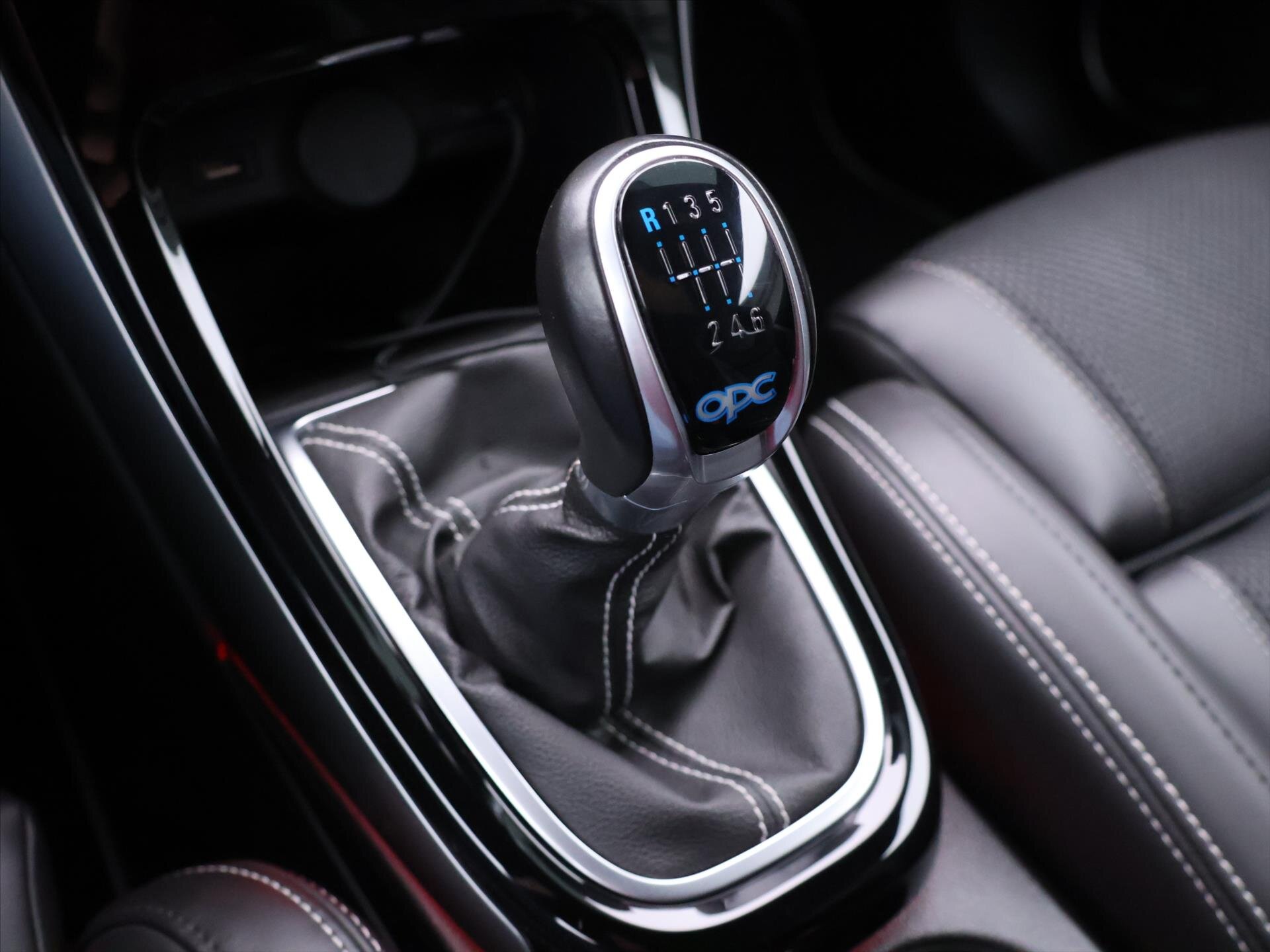 Opel Astra Hatchback 2,0 l 206 kw