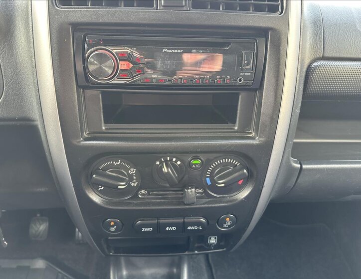 Suzuki Jimny SUV / Terénní 1,3 l 63 kw