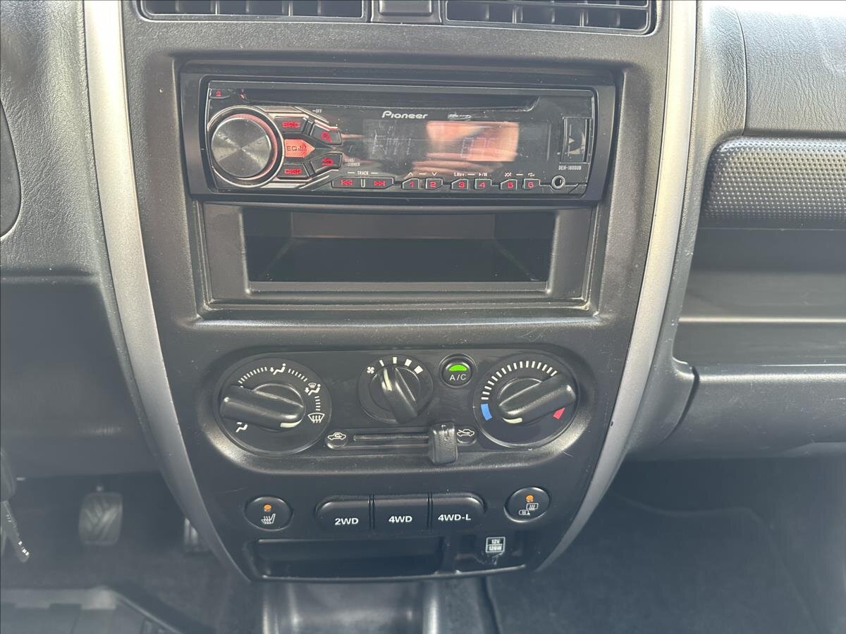 Suzuki Jimny SUV / Terénní 1,3 l 63 kw