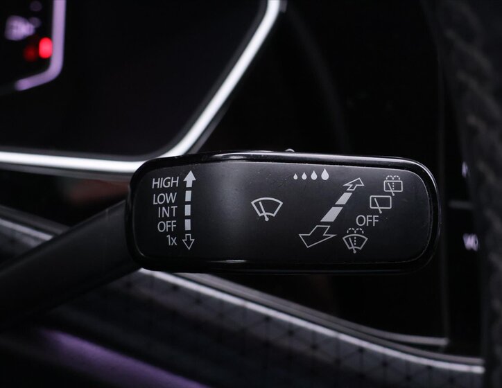 Volkswagen T-Cross SUV / Terénní 999,0 85 kw