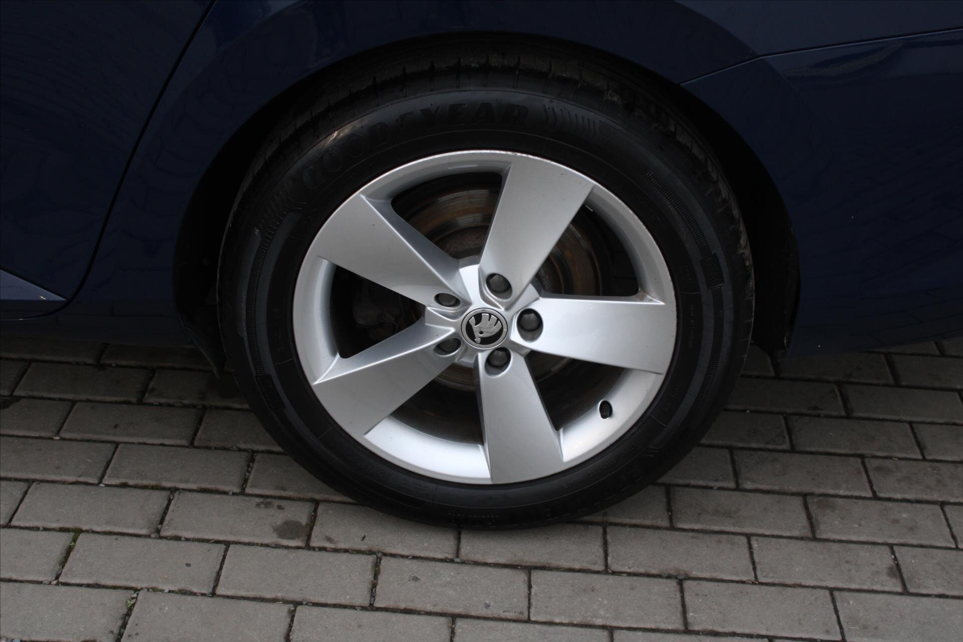 Škoda Superb Kombi 2,0 l 110 kw