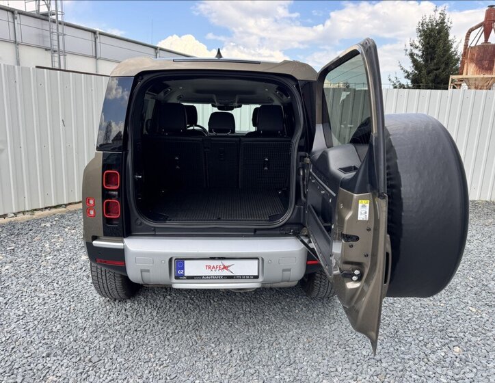 Land Rover Defender SUV / Terénní 3,0 l 221 kw