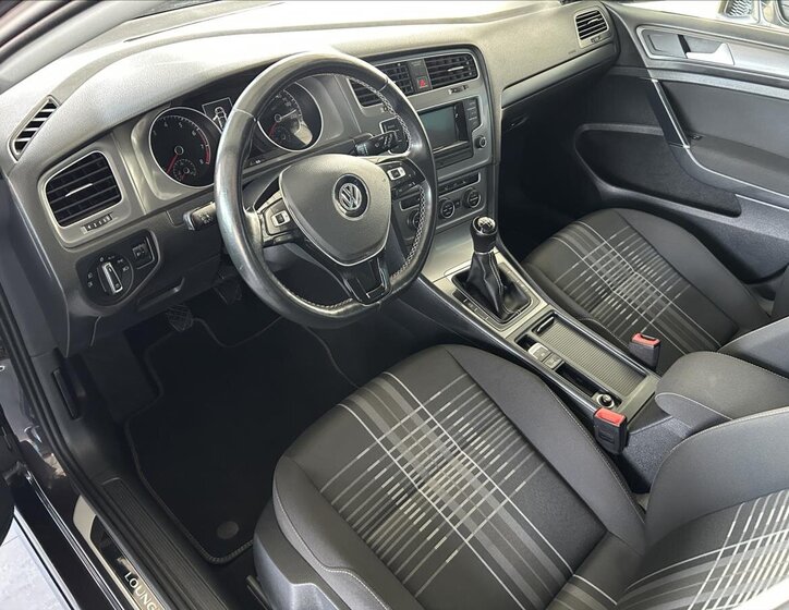 Volkswagen Golf Hatchback 1,2 l 81 kw