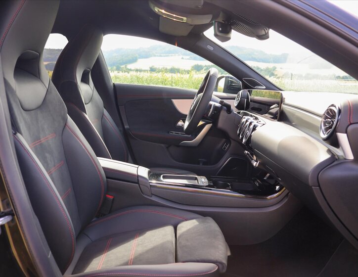 Mercedes-Benz CLA Kupé 1,3 l 120 kw