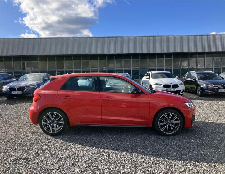 Audi A1 Hatchback 999,0 70 kw