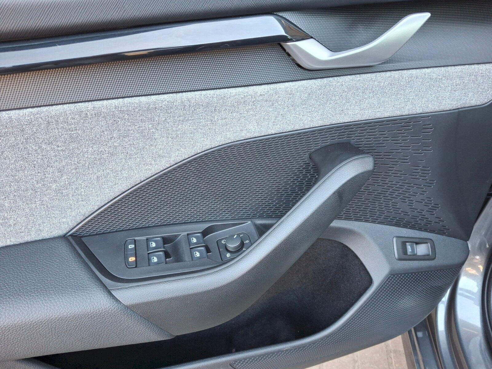 Škoda Octavia Sedan / Limuzína 1,5 l 110 kw