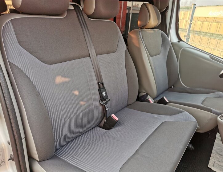 Opel Vivaro Kombi 2,0 l 84 kw