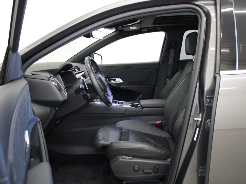 DS Automobiles DS7 Crossback SUV / Terénní 1,6 l 221 kw